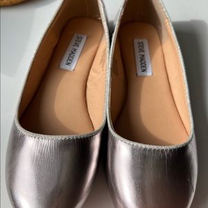 Steve Madden Youth 3.5. (5.5 woman )Conversion Chart Silver Balle…